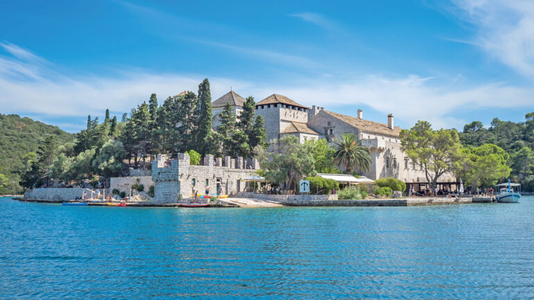 294ce460-8366-11eb-beb1-4ba2268d831c-Benedictine-Monastery-Mljet