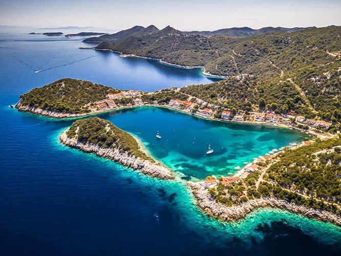 otok-lastovo_ccexpress_666x500